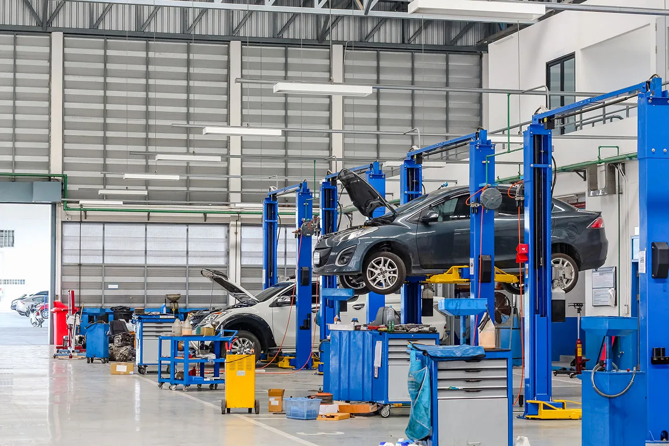 performanceautotrucks.com