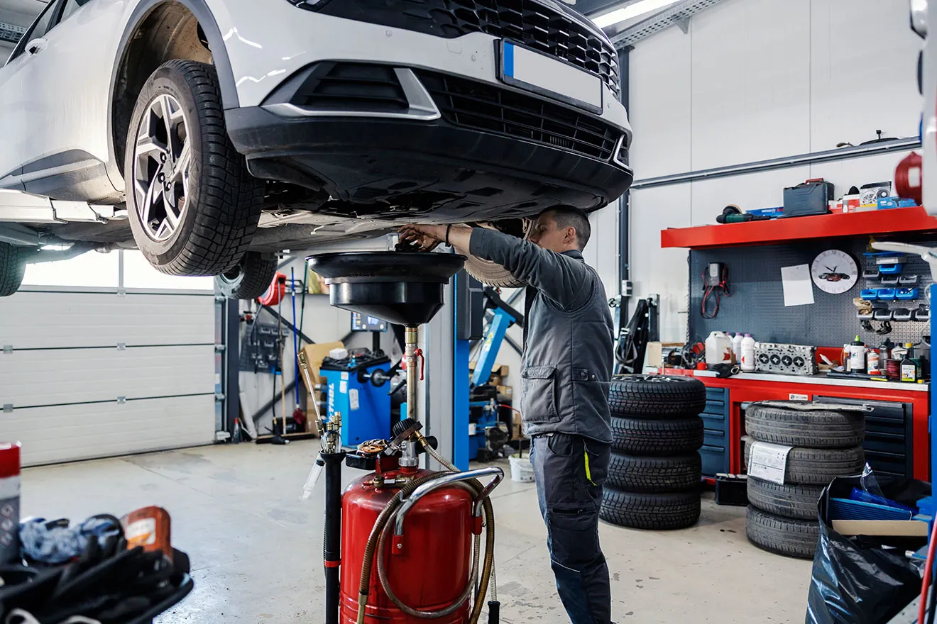 performanceautotrucks.com